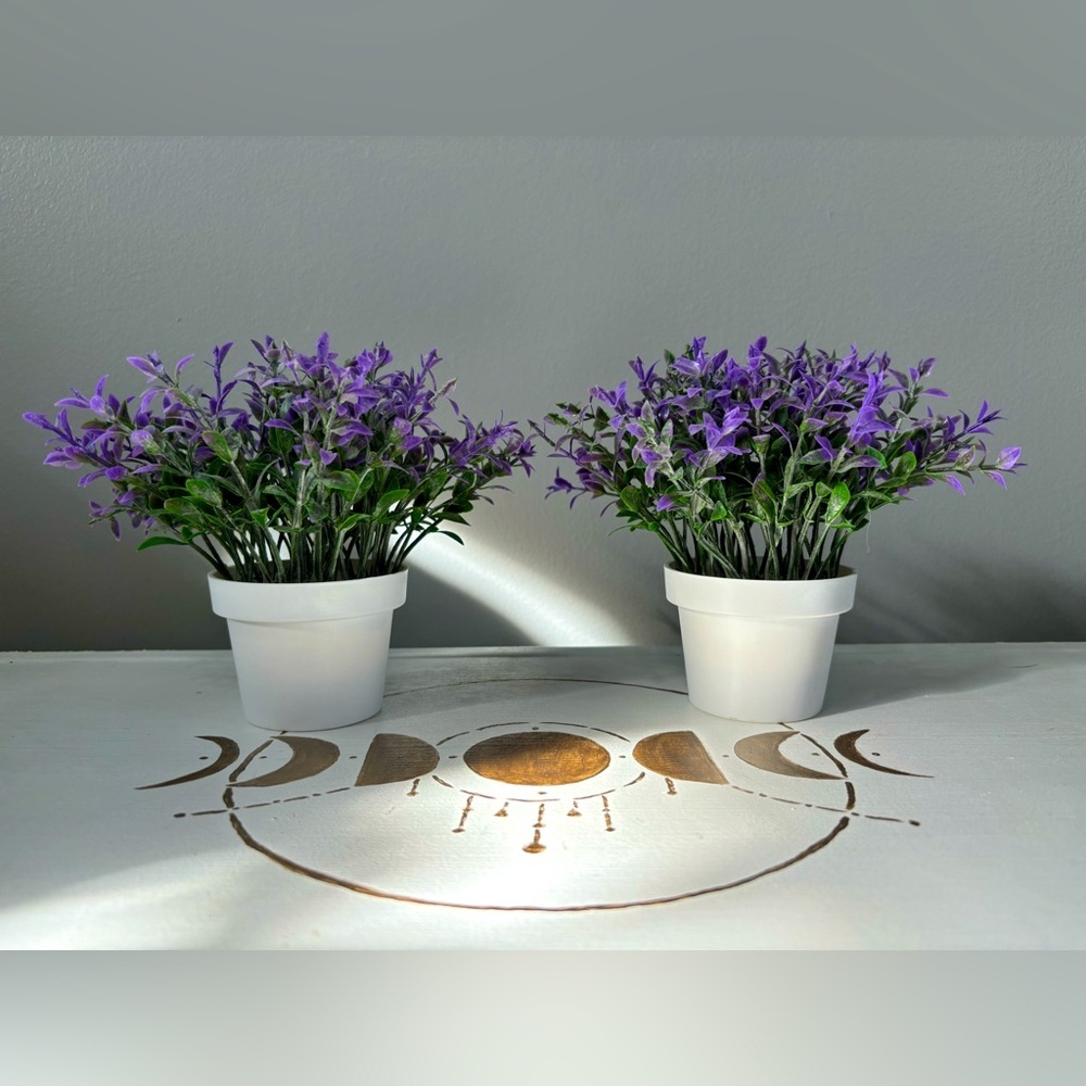 Potted Artificial Lilac Flowers